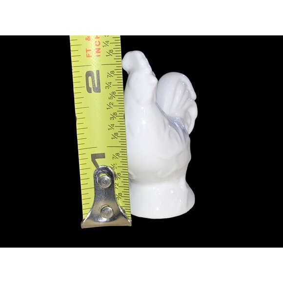 Small Mini Chicken Rooster Salt and Pepper Shaker Set - Picture 10 of 10